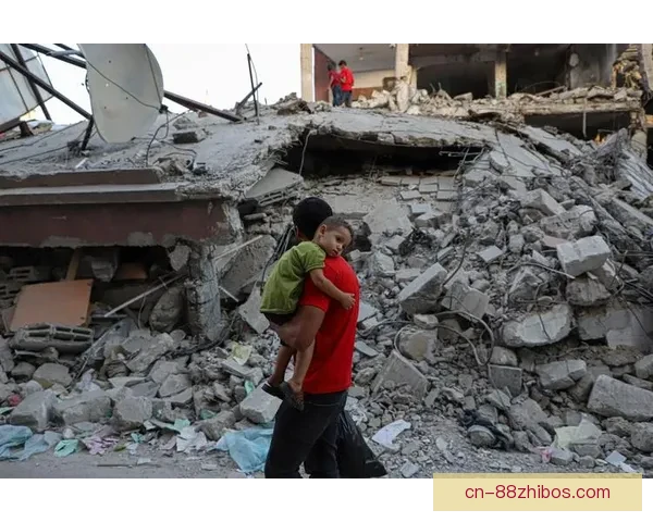 尤尼斯因冲突事件被沙尔克解约